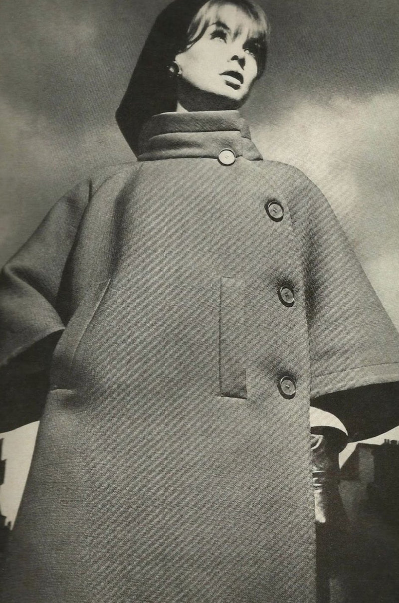 Gorgeous Fall 1965 Nina Ricci Haute Couture Ivory Silk  Brocade Coat w Soft Sheepskin Lining