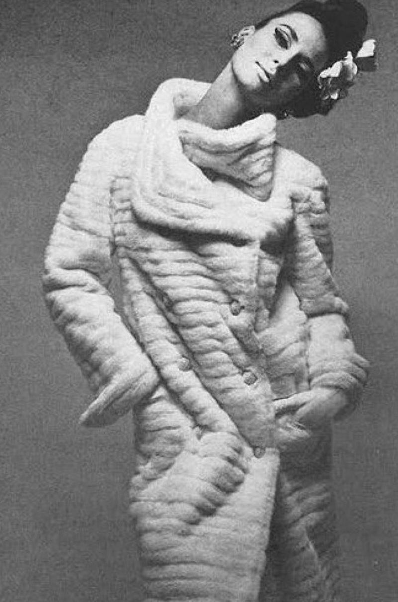 Gorgeous Fall 1965 Nina Ricci Haute Couture Ivory Silk  Brocade Coat w Soft Sheepskin Lining