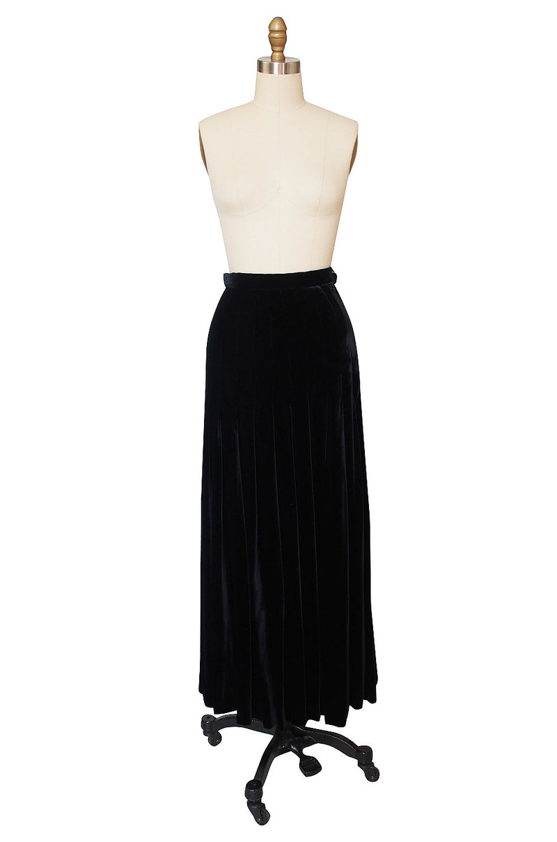 1980s Black Chanel Pleat Velvet Skirt