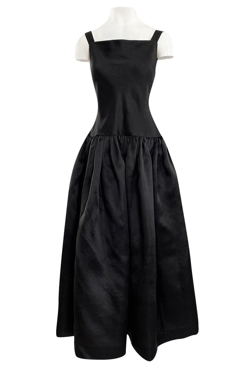 1980s Oscar De La Renta Black Silk Taffeta Dropped Waist Full Skirt Dr Shrimpton Couture 1980s Oscar De La Renta Black Silk Taffeta Dropped Waist Full Skirt Dr Shrimpton Couture