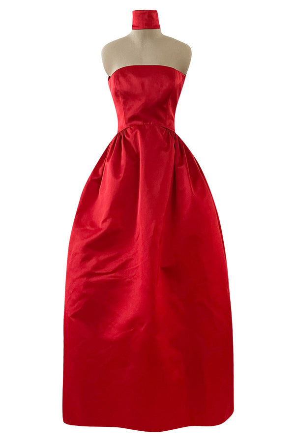 Stunning Halston Fall 2001 Red Silk Satin Dress w Unusual Attached Collar Detail