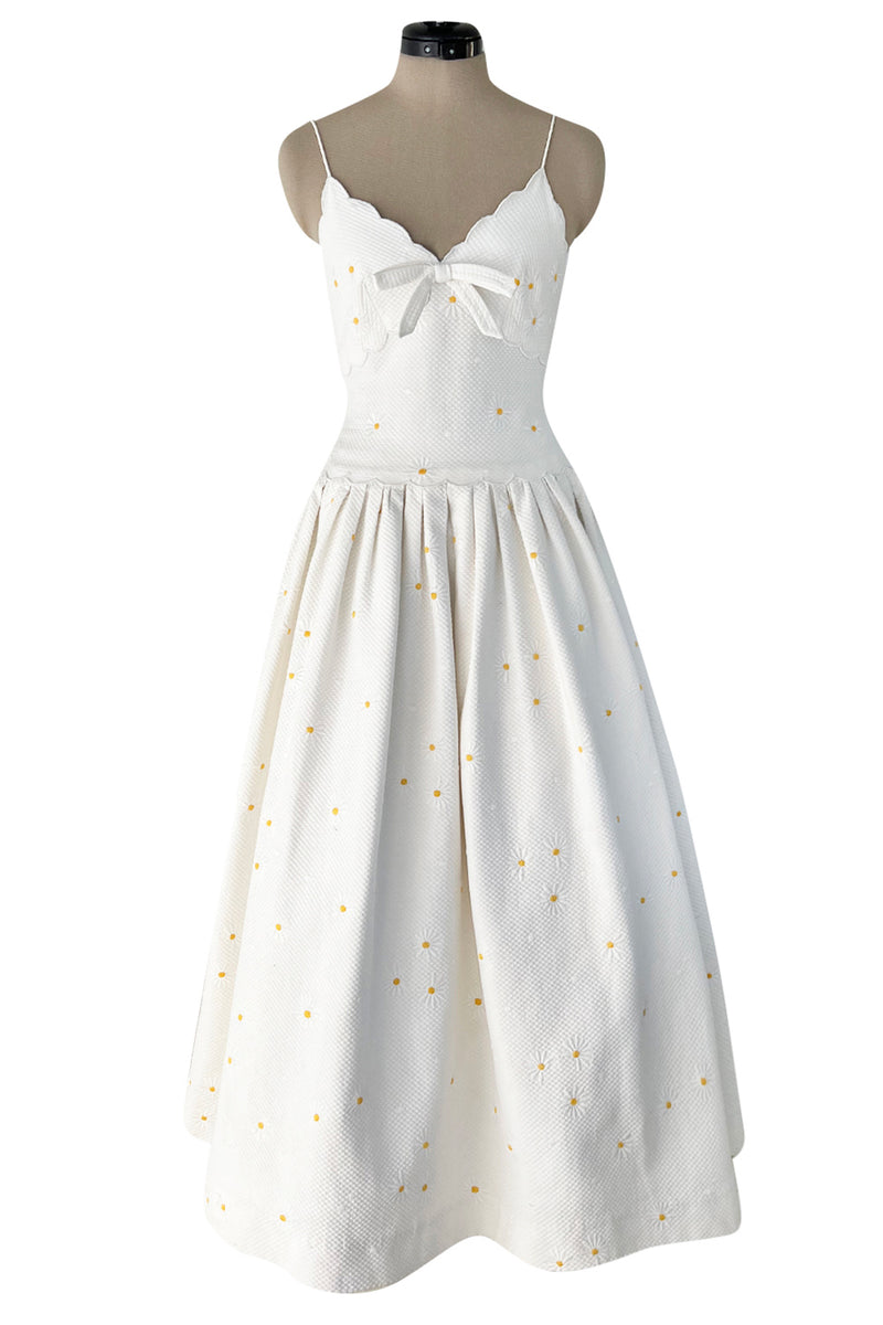 Prettiest 1960s Nina Ricci White Cotton Waffle Weave Pique Dress w Embroidered Daisies
