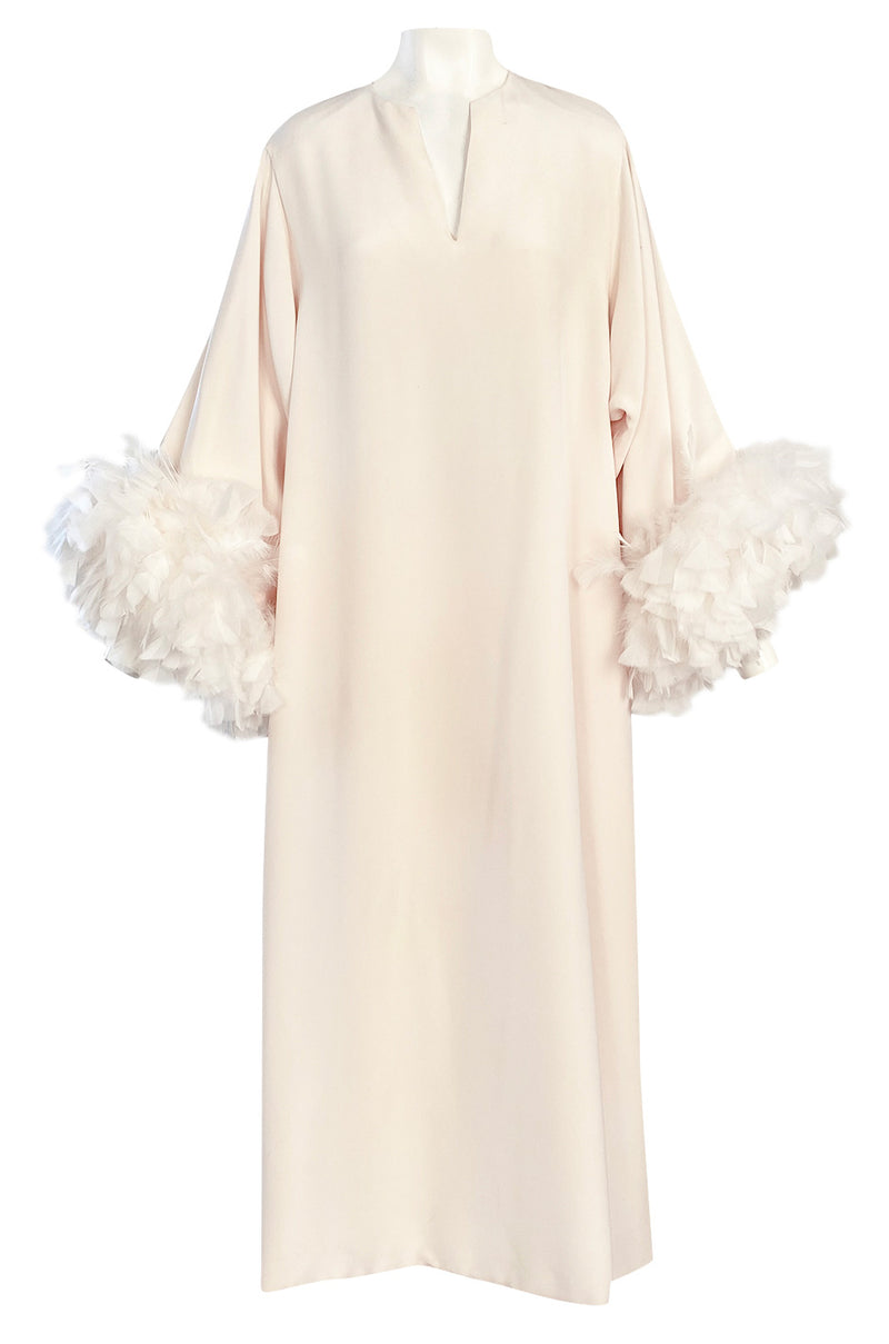1960s Odette Barsa Loose & Easy Fitting Ivory Silk Caftan w Wide White Feather Cuffs