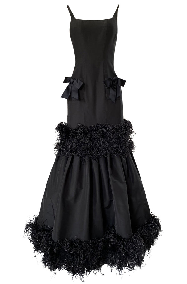 Fall 2004 Oscar de la Renta Runway Feather & Black Silk Hourglass Dress