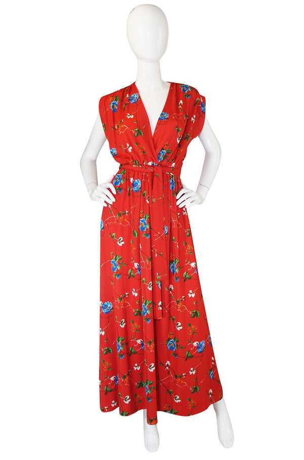 1970s Chic Coral Print Jersey Maxi Dress
