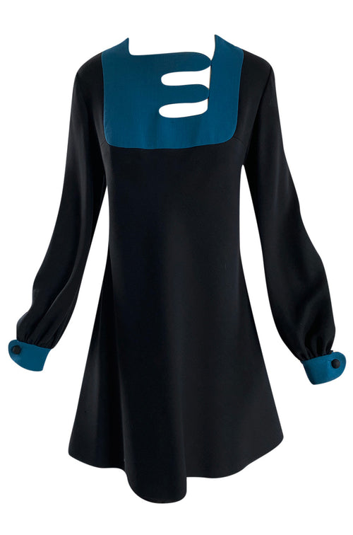 c.1967 Pierre Cardin ‘Cosmocorps’ Collection Cut Out Blue Neckline on Black Wool Dress