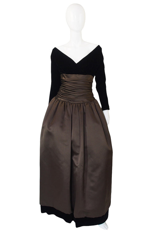 1980s Oscar De La Renta Velvet & Silk Gown