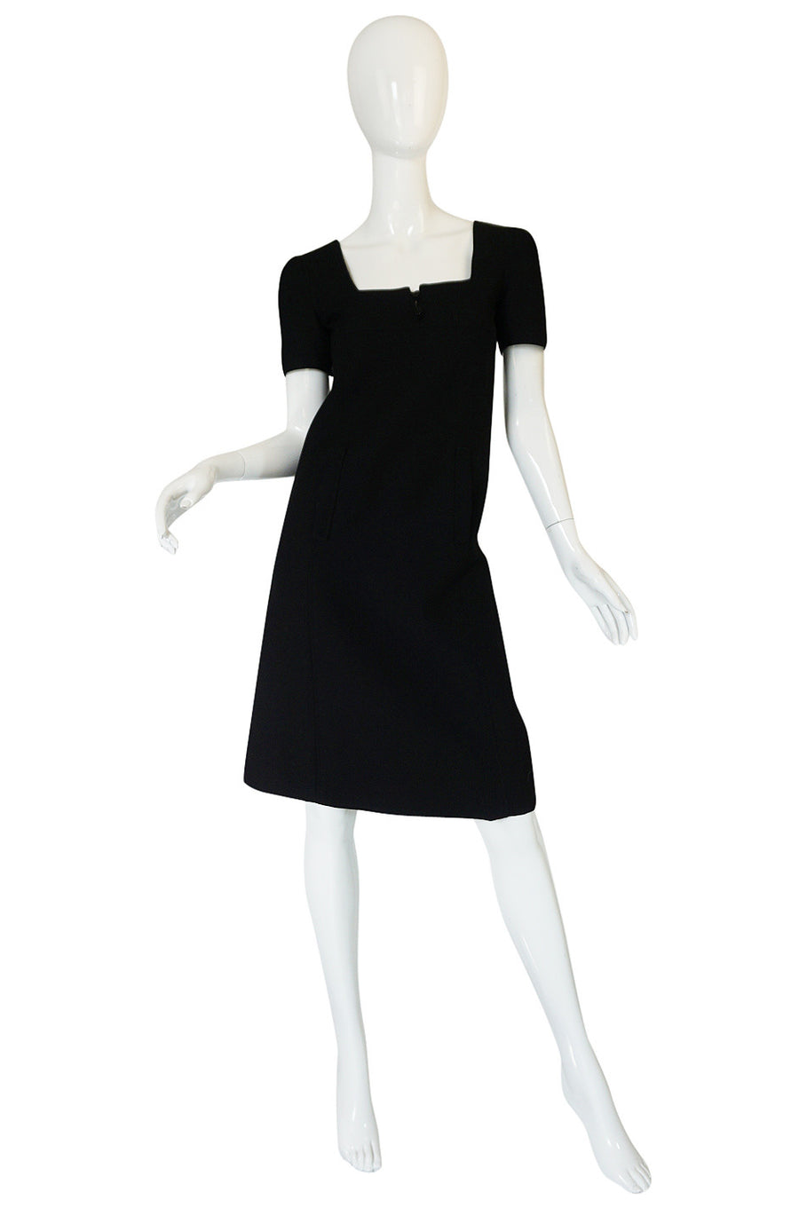 Chic 1960s Courreges Paris Black Shift Dress  Shrimpton Couture