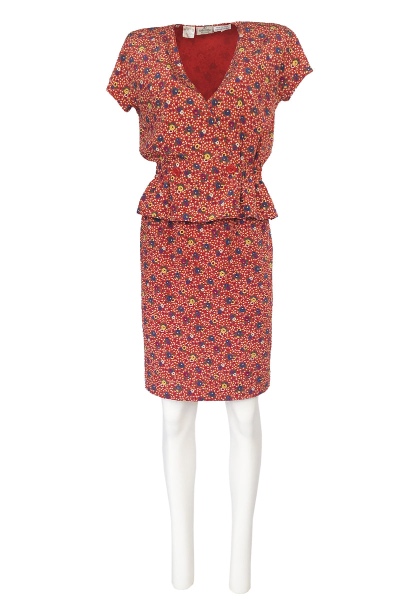 Gorgeous 1970s Valentino Floral Printed Red Silk Jacket and Skirt Suit Set