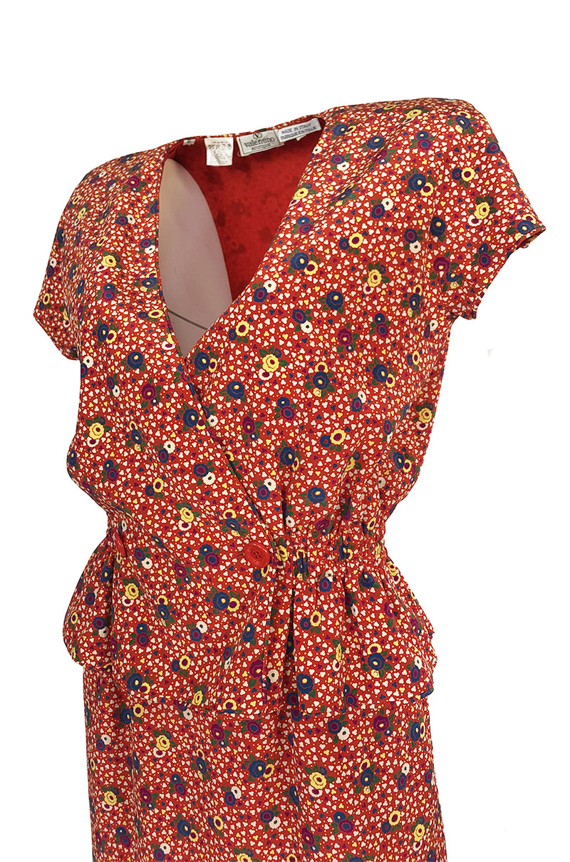 Gorgeous 1970s Valentino Floral Printed Red Silk Jacket and Skirt Suit Set
