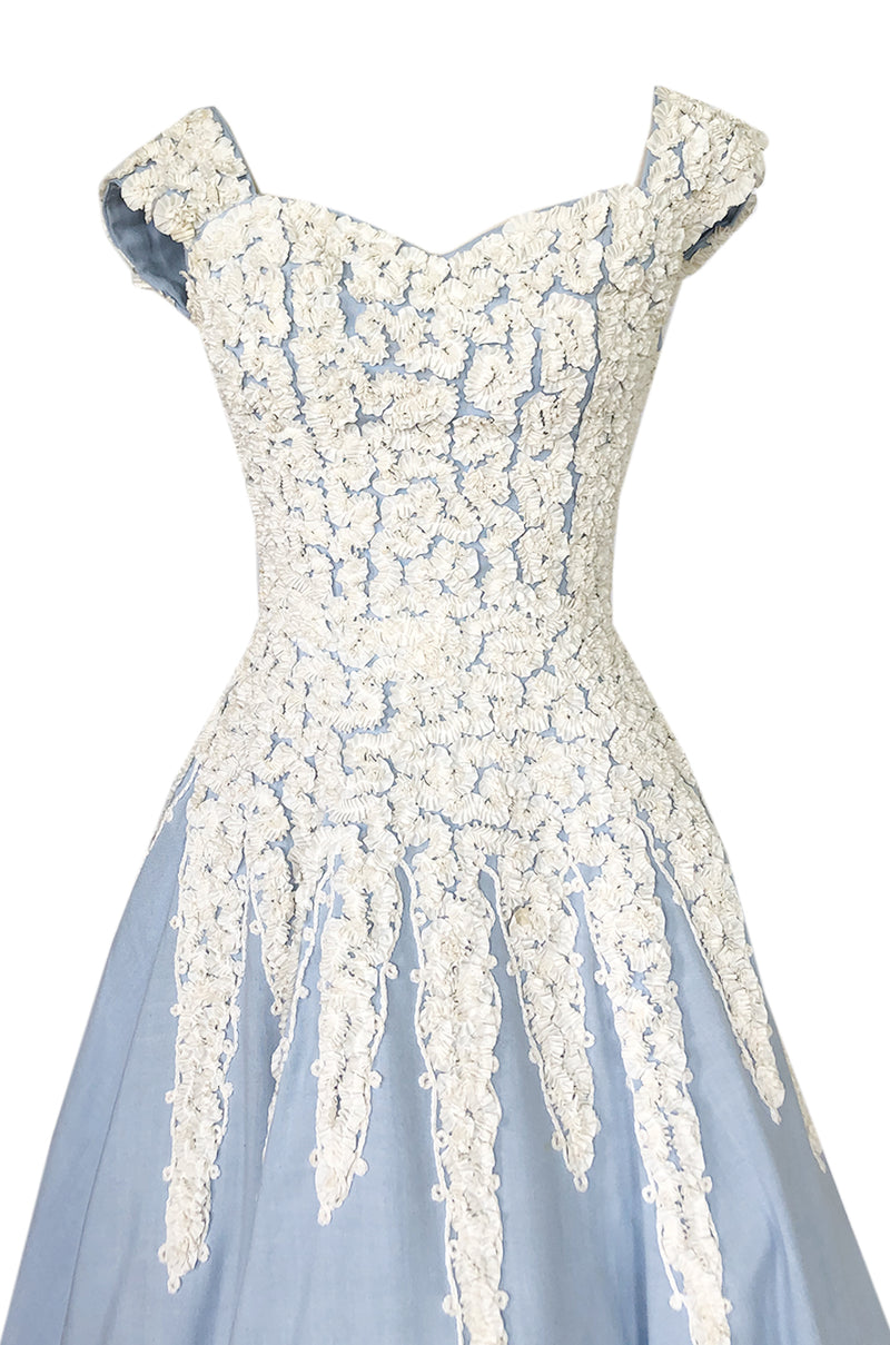 1950s Unlabeled Pale Baby Blue Dress w Ivory Crinkle Ribbon Applique