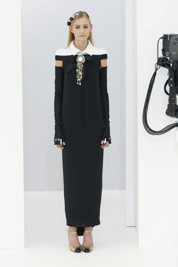 Superb Fall 2006 Chanel by Karl Lagerfeld Haute Couture Black Runway Dress w Shoulder Detailing