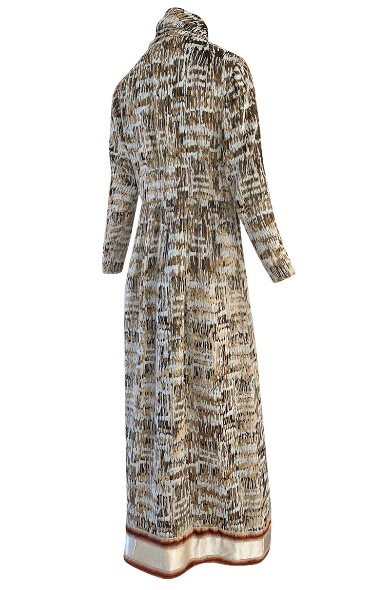 1960s Bill Blass Metallic Gold & Ivory Fused Silk Velvet Dress w Attached Neck Tie