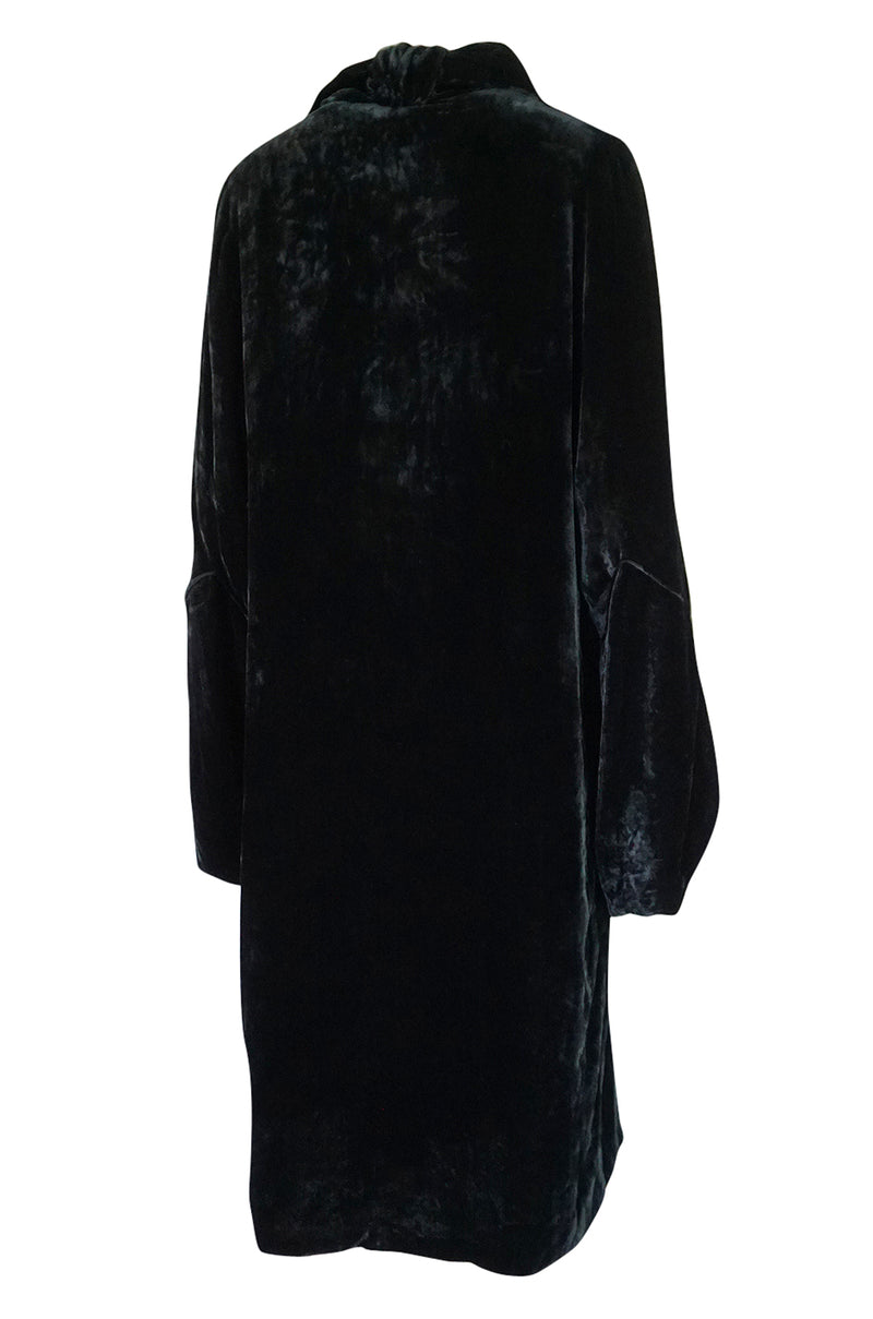 1920s Unlabeled Silk Velvet Coat with Pale Green Silk Lining