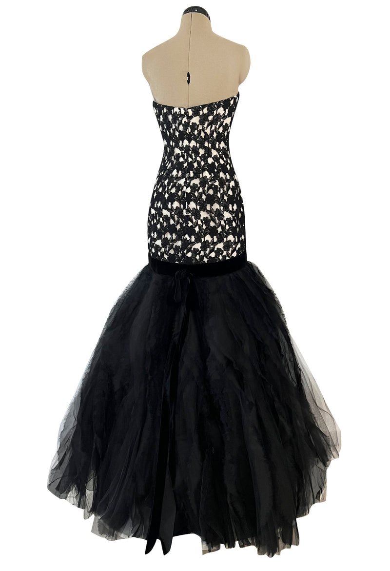 Fabulous Fall 2015 Oscar de la Renta Runway Look 51 Black & White Strapless Dress