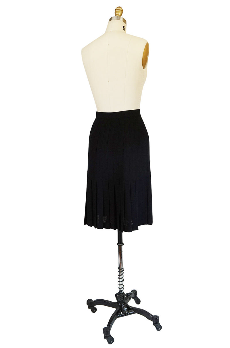 1970s Knife Pleated Black Wool Crepe Valentino Skirt