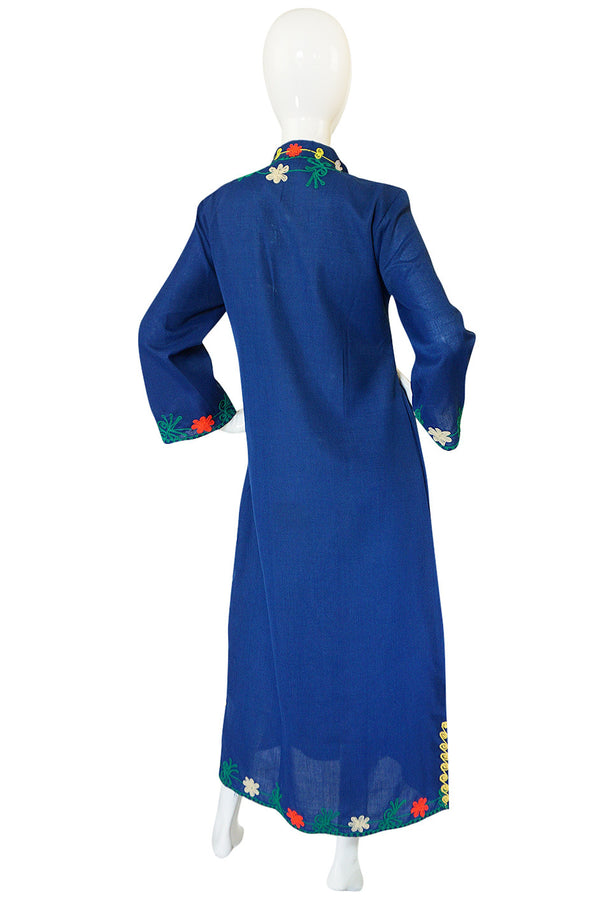 1960s Arts & Crafts Yarn Embroidered Blue Cotton Caftan