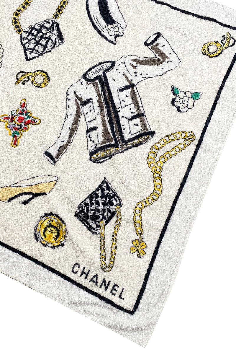 Iconic Spring 1994 Chanel Large Printed Towel in Cream & White – Shrimpton  Couture
