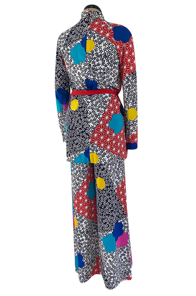 Fantastic 1970s Hanae Mori Bright Floral Print Jersey Pant & Top Set w Signed Belt