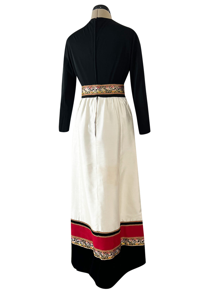 Folkart Feeling 1970s Kent Originals Rick Rack & gold Metallic Detail Applique Dress