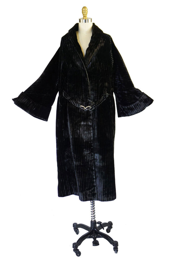 Teens/Early 1920s Velvet Flapper Coat