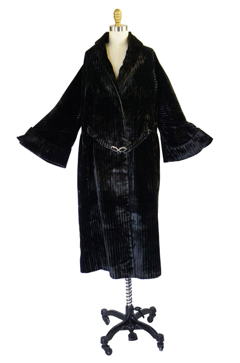 Teens/Early 1920s Velvet Flapper Coat