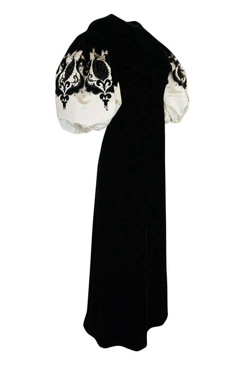 Fall 1977 Pierre Balmain Haute Couture Lesage Beaded Velvet Dress
