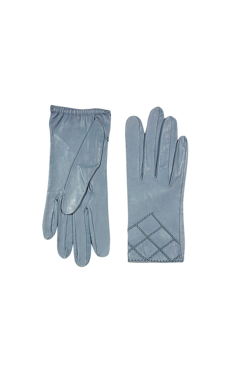 1980s Beautiful Blue-Grey Quilted Chanel Gloves Sz 7.5