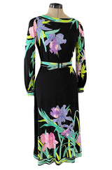 Gorgeous 1970s Leonard Printed Silk Jersey Pretty Floral Print Black Dress w Original Belt