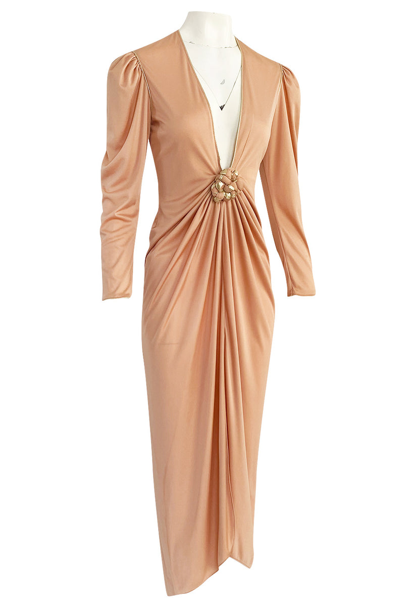1981 Bill Tice Peach Nylon Jersey Long Sleeve Deep Plunge Dress w Gold Lame Flower & Trim