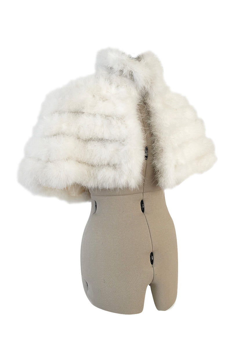 Chic & Simple Late 1990s Jacques Fath Off-White Ivory Feather Cropped Capelet