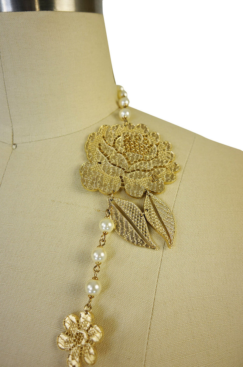 2008A Chanel Pearl & Rose Necklace