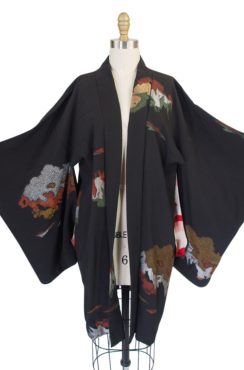 1950s Stunning silk and Metallic Thread Kimono