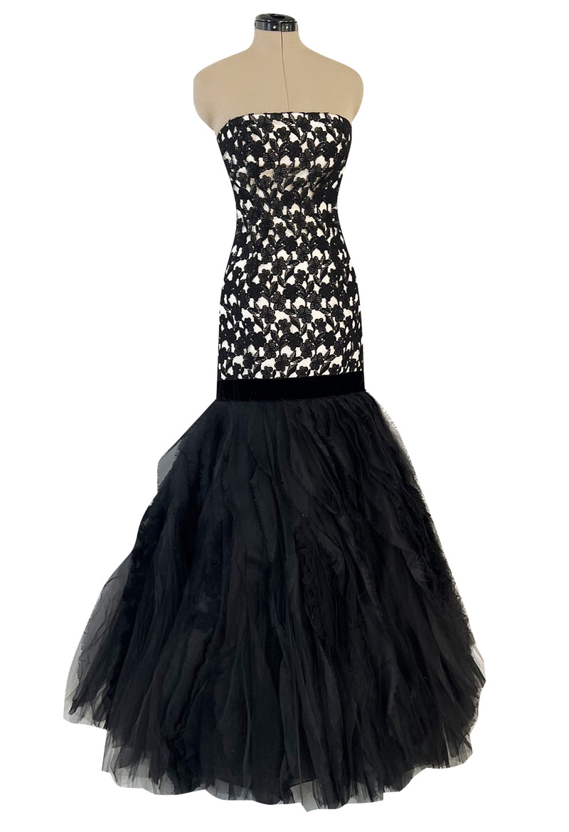 Fabulous Fall 2015 Oscar de la Renta Runway Look 51 Black & White Strapless Dress