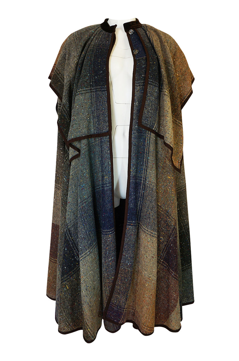 c.1974 Valentino Boutique Nubby Wool Oversized Check Cape