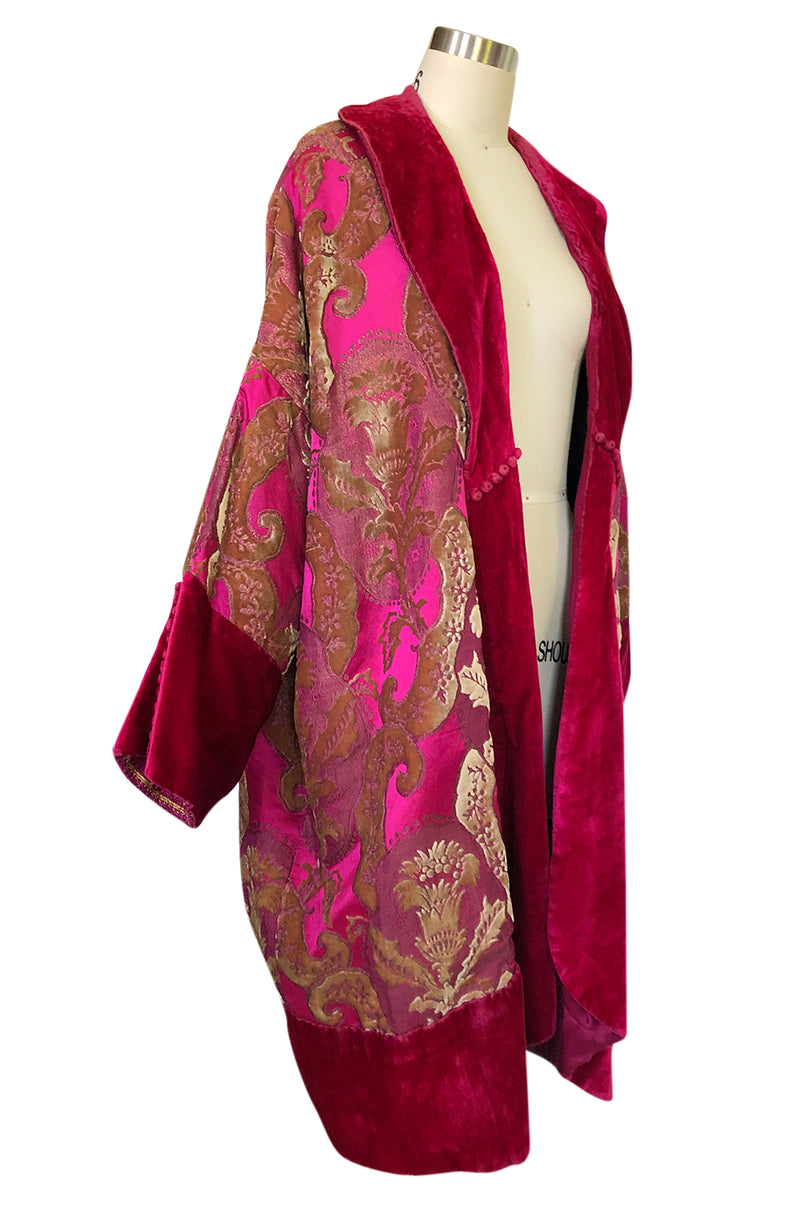 Late Teens Early 1920s Hot Pink Gold Cut Velvet Silk Brocade Flapper Coat