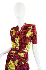Wonderful 1940s Floral Print & Early Plastic Button Dress