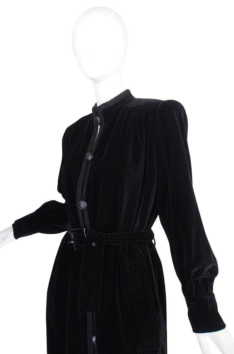 1970s Classic Yves Saint Laurent Velvet Coat – Shrimpton Couture