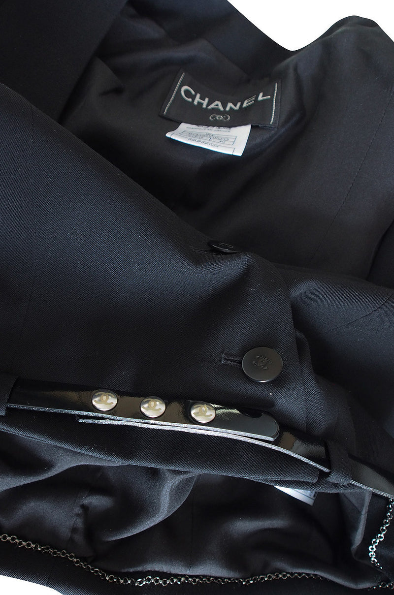 c2000 Chic Little Black Cropped Chanel Jacket & Belt
