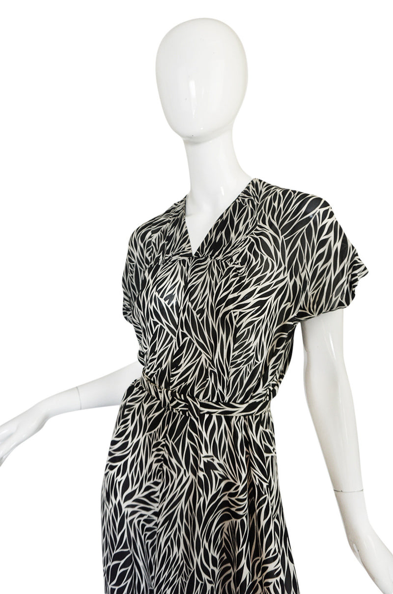1940s Black & White Graphic Print Silk Chiffon Dress
