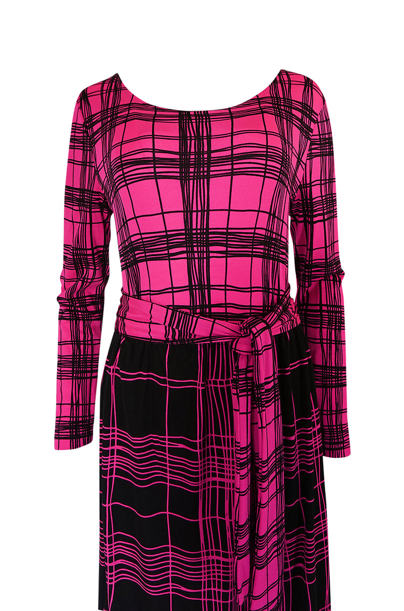 1970s Mr. Dino Pink Graphic Print Jersey Body Suit & Skirt Set