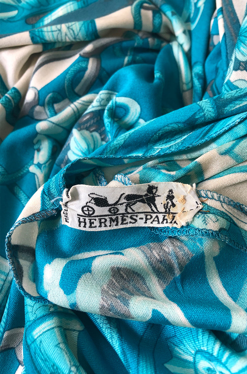 Rare 1972 Hermes 'Cliquetis' by Julia Abadi Printed Turquoise Silk Jer Shrimpton Couture Rare 1972 Hermes 'Cliquetis' by Julia Abadi Printed Turquoise Silk Jer Shrimpton Couture