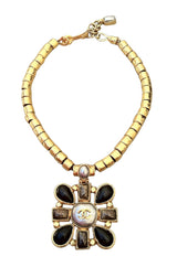 Exquisite CHANEL 1997 Pendant Necklace