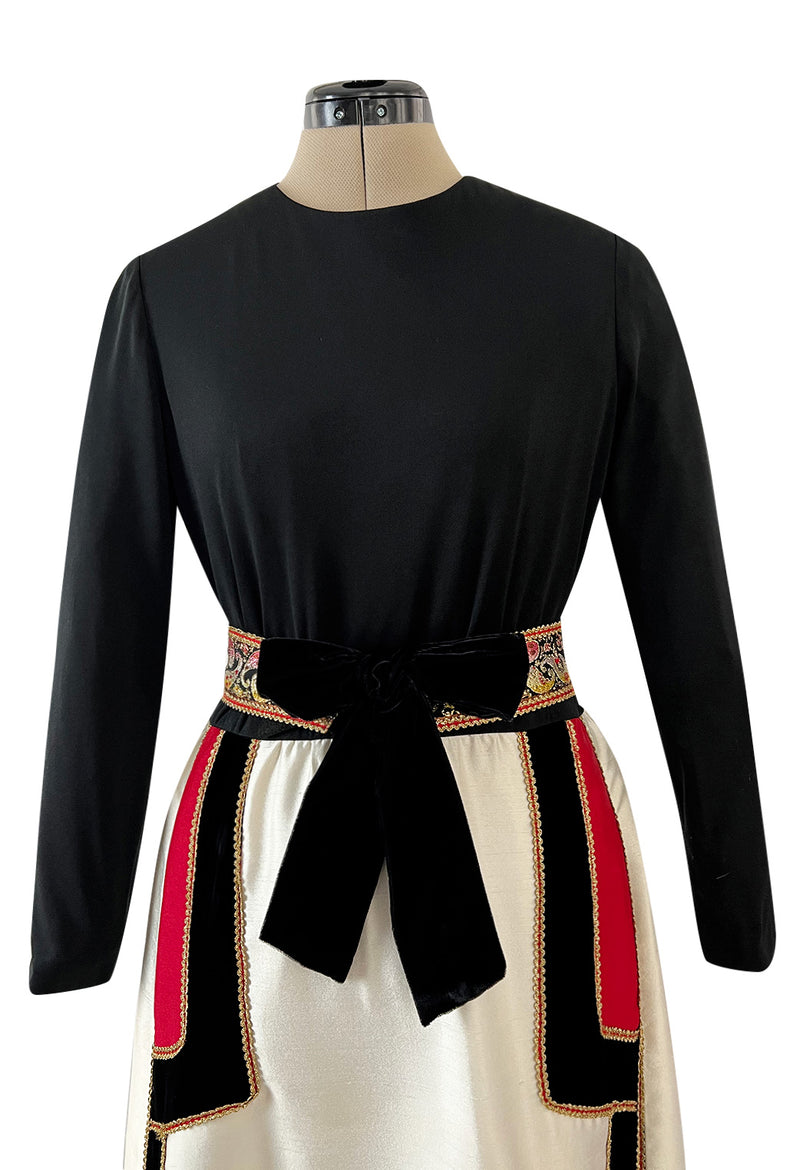 Folkart Feeling 1970s Kent Originals Rick Rack & gold Metallic Detail Applique Dress