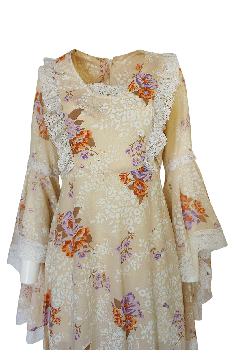 1970s Printed Angel Sleeve Floral Print Cotton Dress