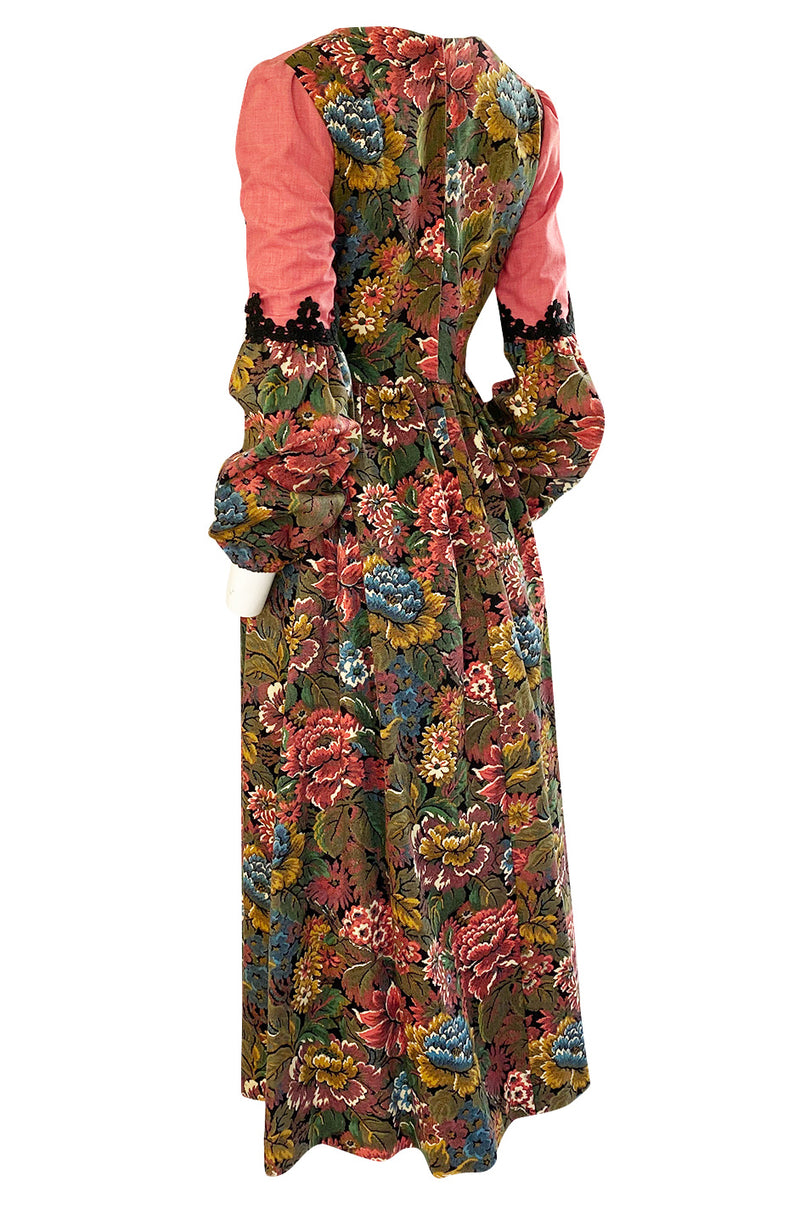 1970s Snooty Hooty Deep Plunge Lace Up Front Huge Sleeve Dress