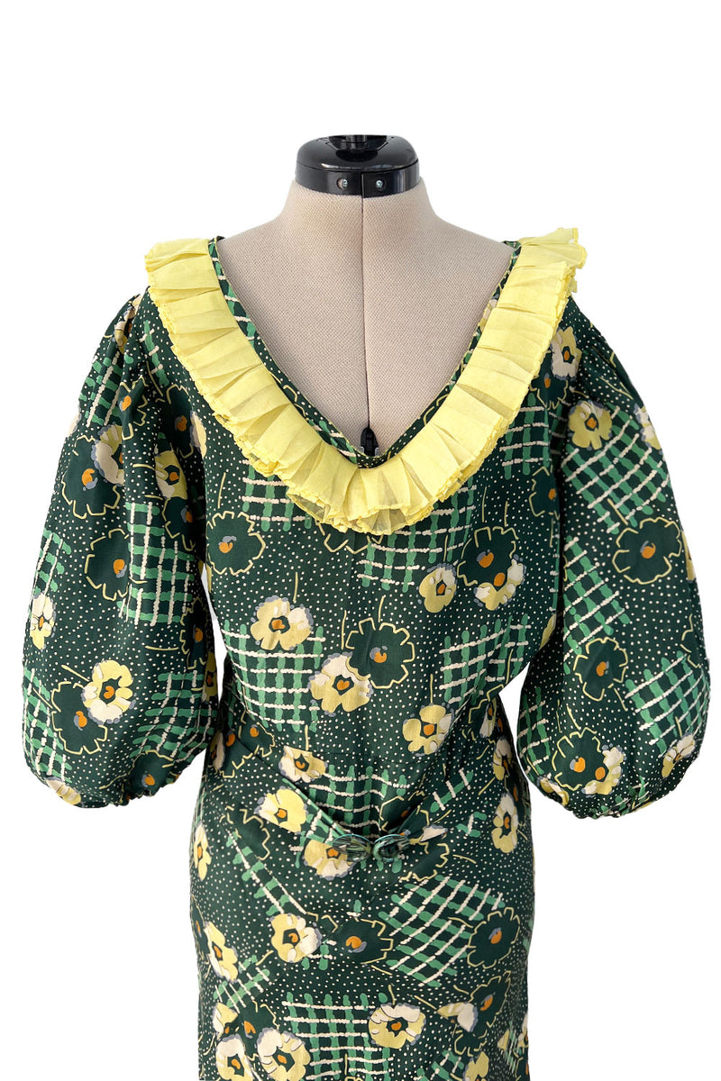 Prettiest 1930s Green Floral Print Bias Cut Silk Crepe w Yellow Collar & Original Belt