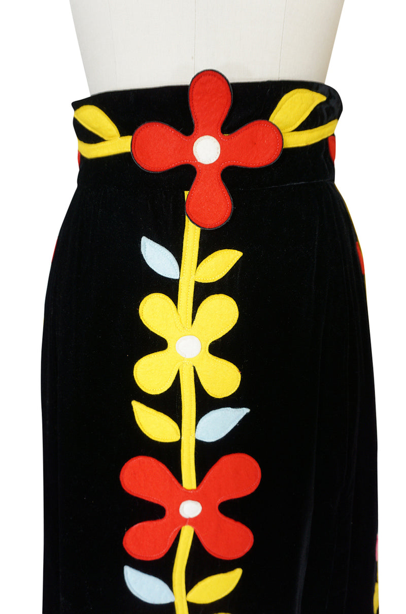 1970s Malcolm Starr Bright Flower Felt Applique on Velvet Skirt