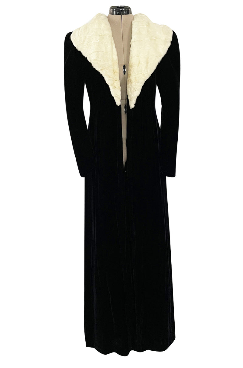 Exceptional 1920s I Magnin Inky Black Velvet Coat w Extravagant White Ermine Collar