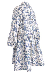 Spring 2005 Burberry Runway & Ad Campaign Blue & White Floral Print Full Cut Linen Trench Coat